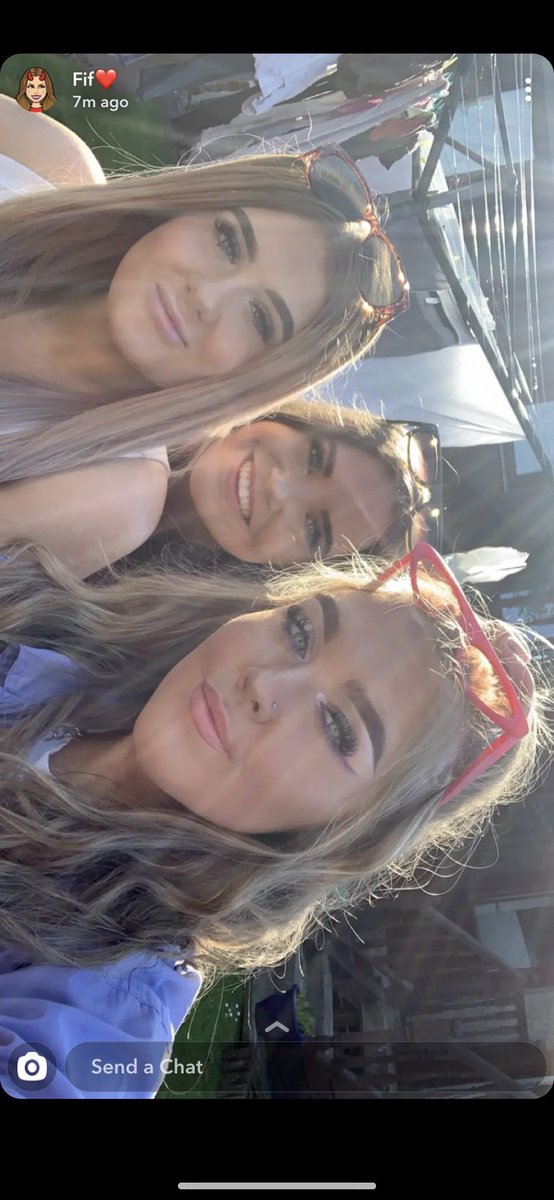 aimee656's tweet photo. @_bethellisx happy birthday beth !! hope you’ve had the best day love and miss u so much ❤️❤️❤️ https://t.co/05CYwi32bT