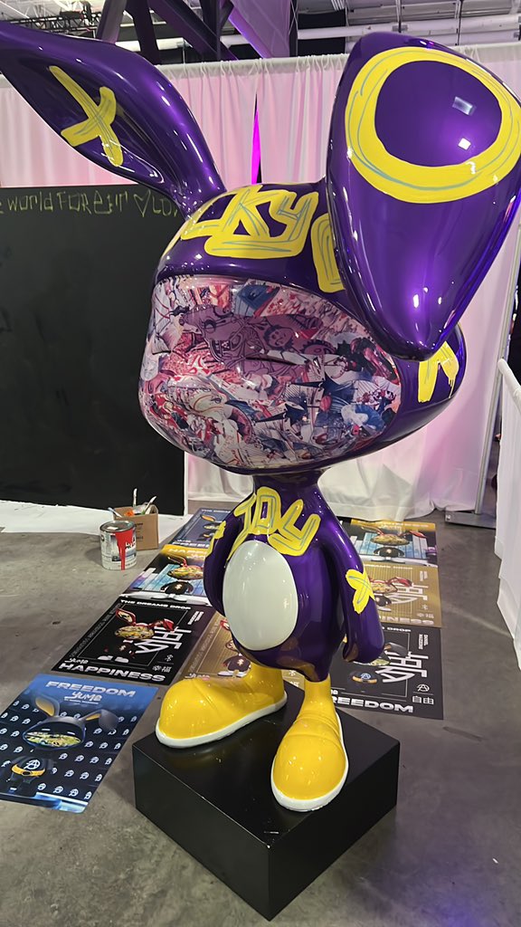 Love this <a href="/YUMENFTS/">YUME by Daniel Mazzone</a> !