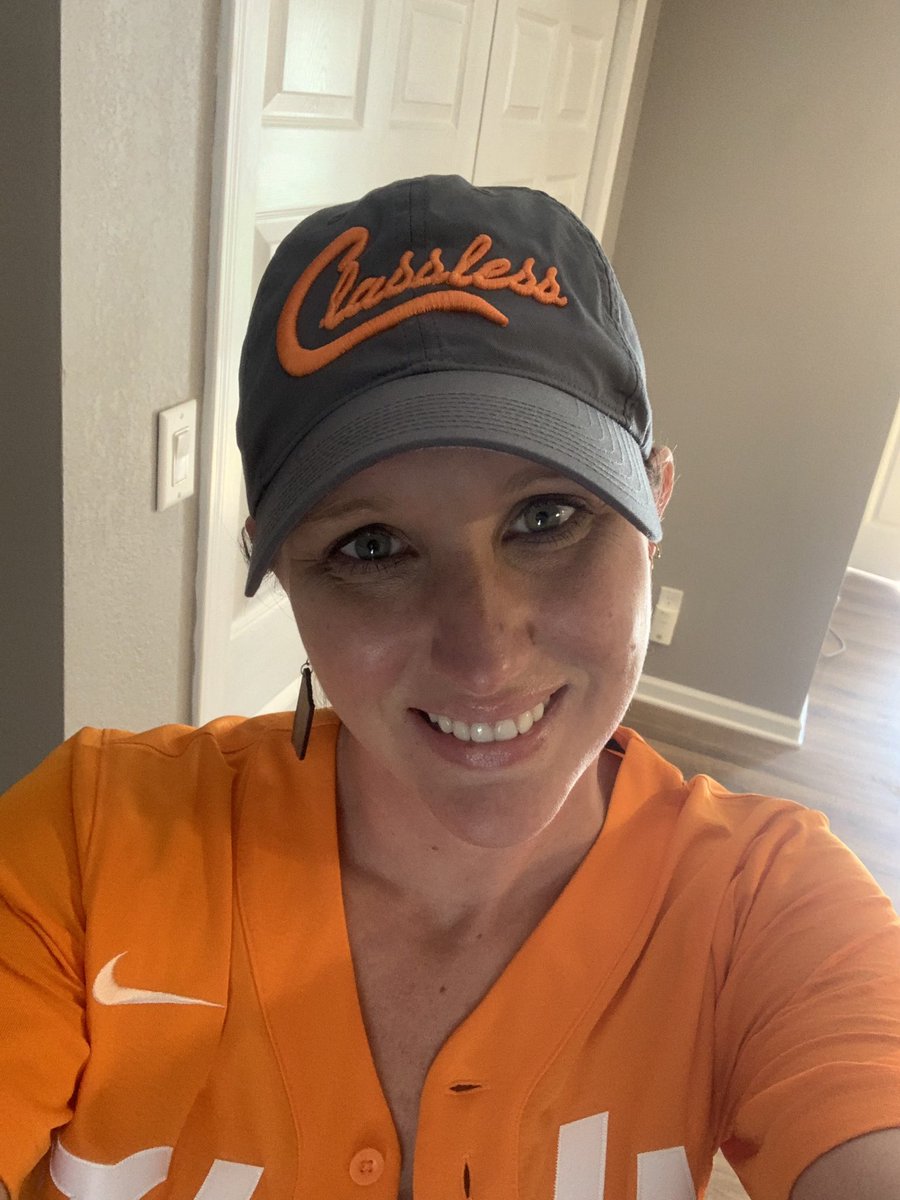 SweetAsAMink's tweet photo. Full Villain Mode. @alumnihallut @KnoxvilleLike #beatCandy https://t.co/JOiIG1uAGG