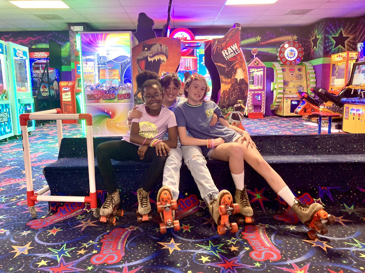 mrs_jgriffith's tweet photo. After a few milkshakes, we’re having a blast at Sparkles for our Trinity Treasure! #trinitylearns #trinityplays https://t.co/AP5iyZTqzs