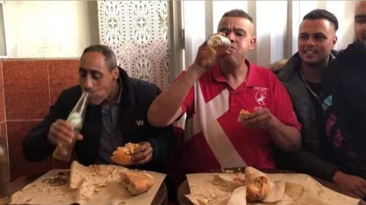 SFNloubnan's tweet photo. كالعادة المغاربة و عمانيين غدا 😁😁😂😂 https://t.co/QpyRyFb51s