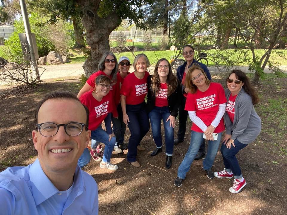 This Sunnyvale, CA @momsdemand volunteer is grateful for @AsmMarcBerman’s leadership and commitment to gun violence prevention!  Thank you for meeting with us! #CALeg, let’s pass #AB1594 #SB1327 #AB1621 #SB299 #AB452
