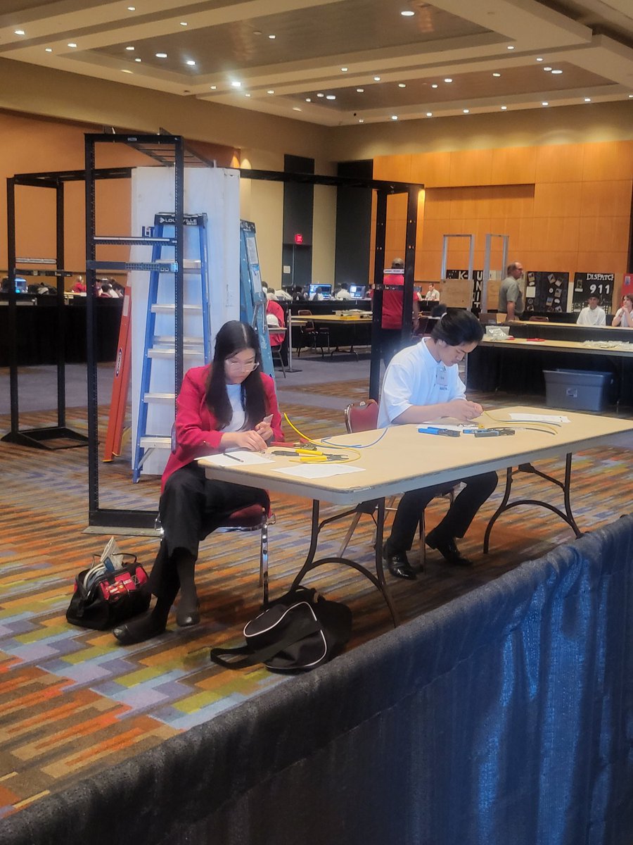 MrsVPulido's tweet photo. Busy day for this awesome student Daisy Reza. 2 events in 1 day..that's the first wow! Representing SEHS in telecommunications cabling. Females in IT👊👩💻💯 #CTEstrong #sehsthebest #rm507 #SkillsUSA22 https://t.co/QTEJHck5C4