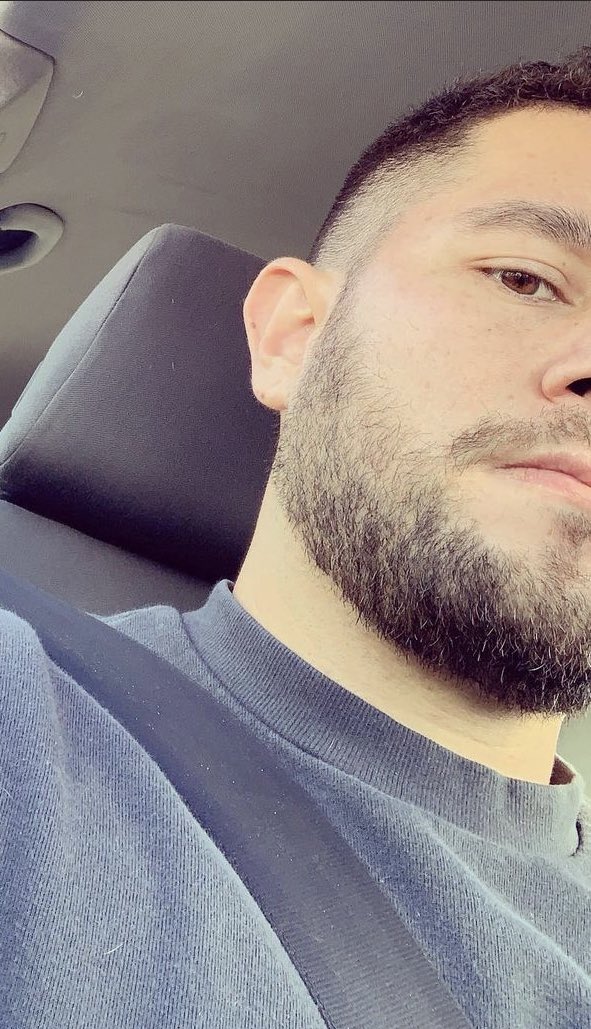 PilooLeo's tweet photo. Nouveau sur Twitter #gay #gayfrance https://t.co/MiiOqOKq7Q