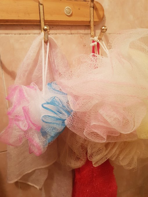 It's not really that, but it reminds me of an interesting flag ^-^
#trans #femboy #sissy #crossdresser