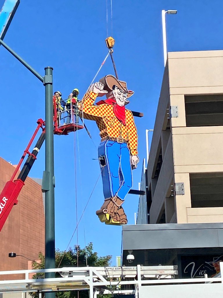LasVegasLocally's tweet photo. Symphony Park just got a lot better https://t.co/Y2OQSAl1LC