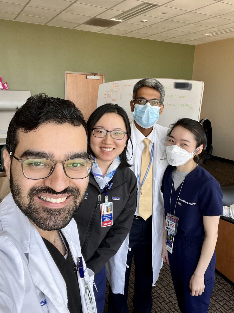 samirparikhmd's tweet photo. ⁦Rocking the renal consult service ⁦⁦@Parkland⁩ with @haseeb_2592, Mozhu Li, and Simeng Wang 

⁦@UTSWNephrology⁩ ⁦@UTSWInternalMed⁩ ⁦@DinoKazi⁩ https://t.co/d7KKLgBvoJ