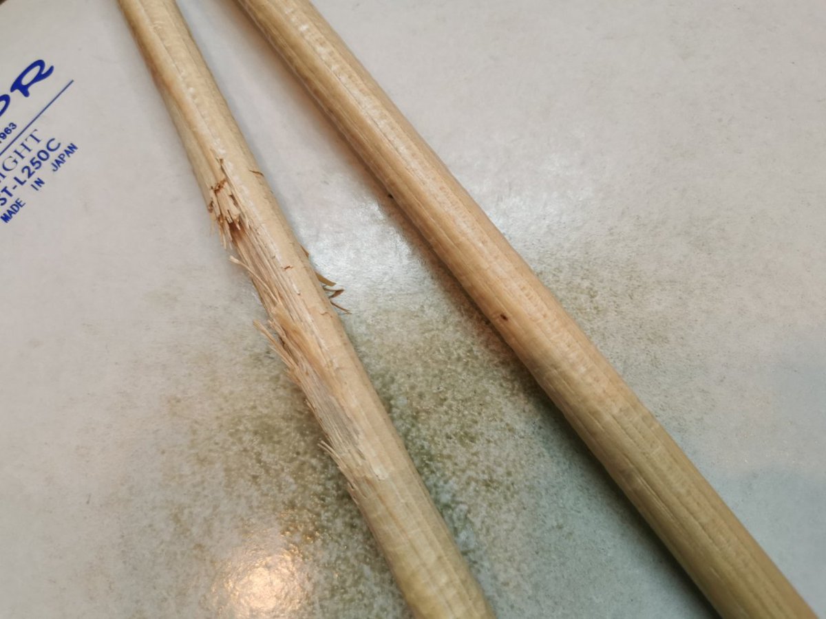 演奏するために体の健康管理も大事だけど、心の健康管理も大事。心は体と違って見えないから本当に注意が必要。人の心は誰しも弱点がある、そのを突かれるとアッサリと折れるし気力は無くなる。そうやって心が折れると体も停止する。演奏なんて出来ない。心のケアは超大事。疲れた時は休もう。遊ぼう。