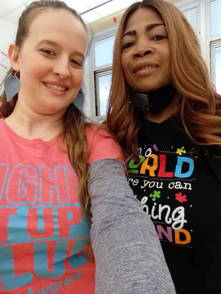 FrankConwellMS4's tweet photo. @FrankConwellMS4 @rstellatoMS4 @gonzalez_savino MS4 kicked off #AutismAwarenessMonth by lighting it up blue! #MS4Cares #MS4Wizards #AutismAcceptanceMonth https://t.co/3bDF6sHISy