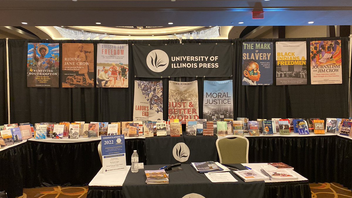 DomTheEditor's tweet image. Am I at OAH? Yes. Would I like to talk to people while I’m here? Also, yes. Have I told a single soul either or the former? Absolutely not.