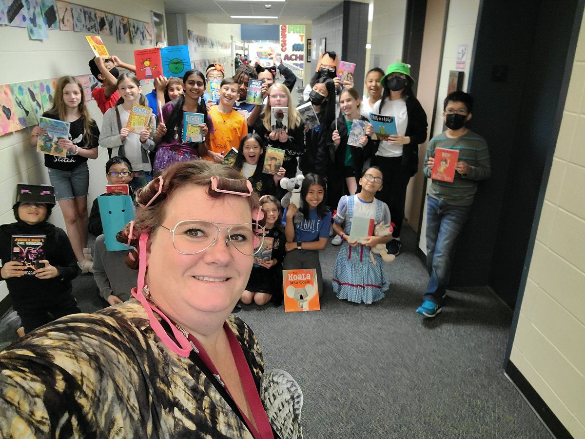Rafeek_Klein's tweet photo. The Rafeek's figured out how to get everyone Character ready! #Kuehnlebookparade @Rafeek_kuehnle https://t.co/yt4xRUAGdD