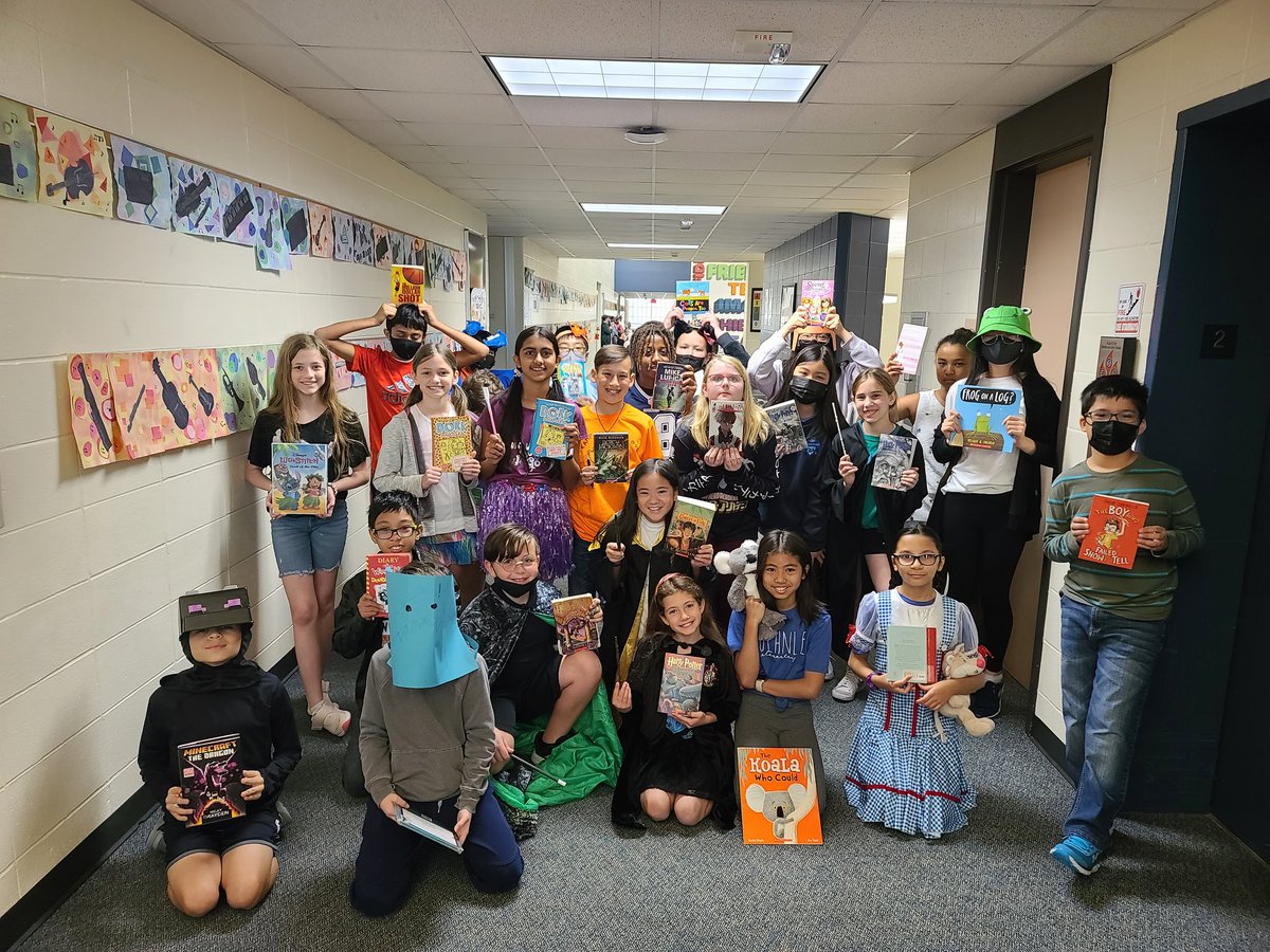 Rafeek_Klein's tweet photo. The Rafeek's figured out how to get everyone Character ready! #Kuehnlebookparade @Rafeek_kuehnle https://t.co/yt4xRUAGdD