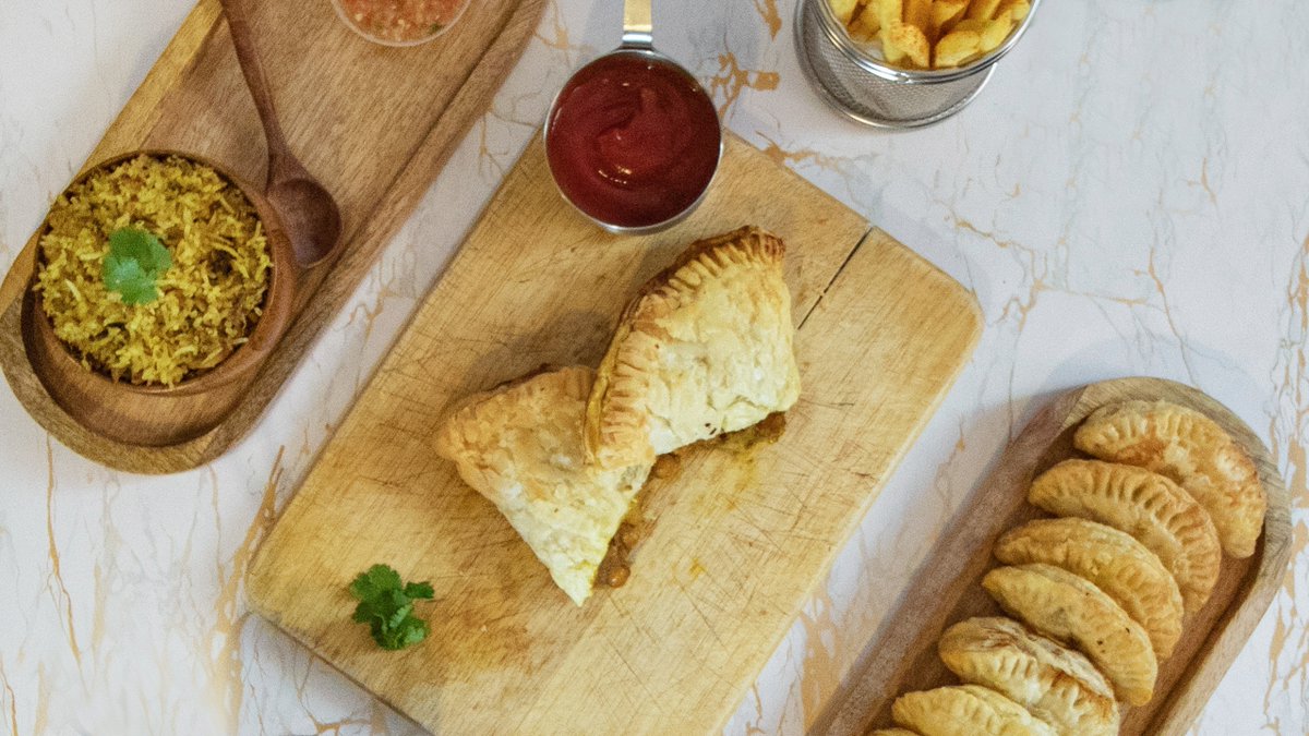 If you are in the Chelmsford &amp; Essex area, why not checkout our Deliveroo menu 🧑🏾‍💻👨🏽‍🍳👨🏾‍🍳🚚🚴🏿 
.
.
.
#pattymanuk #foodorder #ordernow #deliveroo #chelmsford #essex #vegan #party #savoury #delivery #sweet #streetfood #patties #freshfood #homemade #spreadtheword #supportsmallbusiness