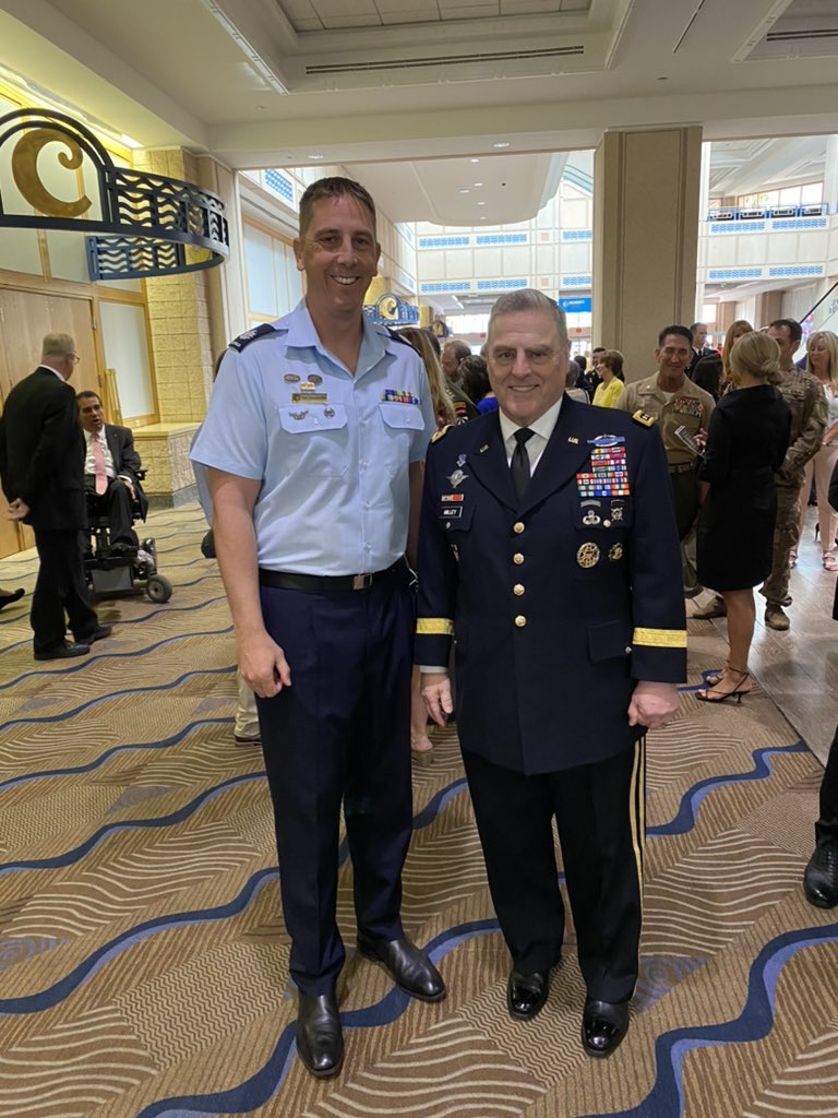WOJOPS_Aust's tweet photo. An honour to be alongside DCJOPS representing #YourADF at the @CENTCOM change of command ceremony. Congratulations to Gen McKenzie on a wonderful career. Equally so, congratulations to Gen Kurilla on his new appointment. @DeptDefence @DeptofDefense @hqjoc #CentComCdr 🇺🇸🇦🇺⚓️⚔️✈️🛰 https://t.co/YRBLsdNFZr