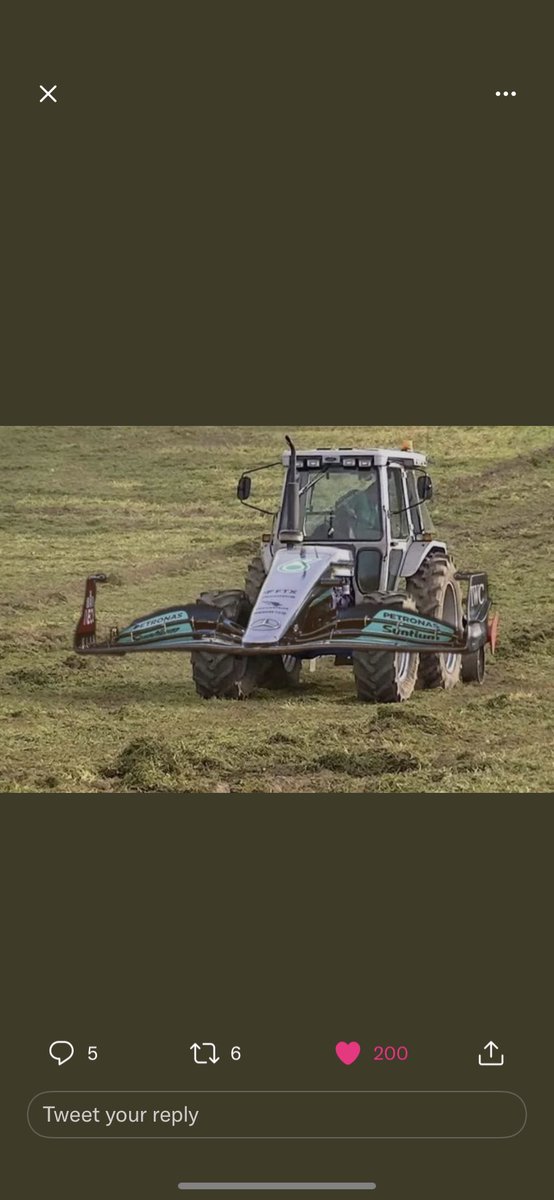 last_matemai's tweet photo. @frankayzie @MercedesAMGF1 @amgmotorsport @PET_Motorsports Vakutikwadza ne bp ne tractor iyo https://t.co/ds4FdMvJj3