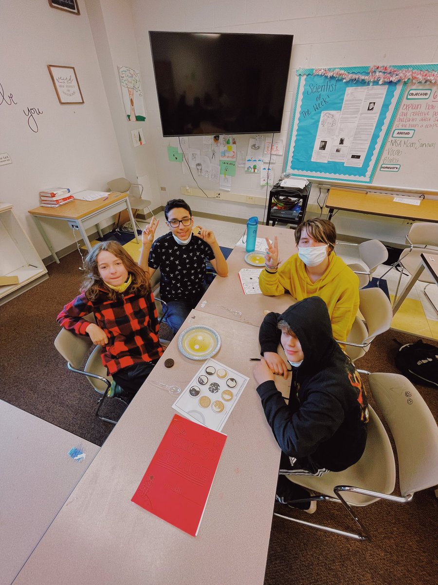 miss_dougan's tweet photo. Playing with food 🤝 moon phases…Today the kiddos got to use Oreos to show all that they know about the phases of the moon! Talk about engagement! They may have been able to snack on some extra Oreos at the end of class too! @CCMMSRedwolves #OurDen https://t.co/hp9gCqqPW5
