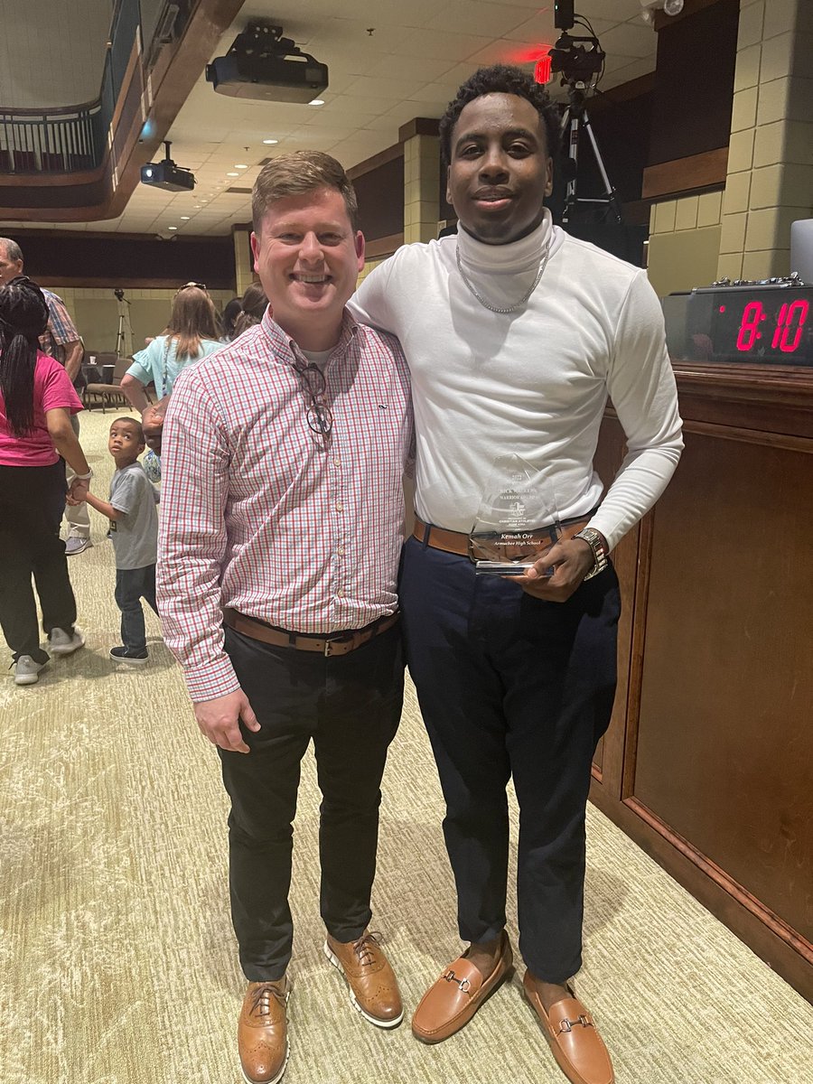FcaTribe's tweet photo. Congrats to Kemah for being award the Rick Walker award @fcaromearea banquet! He shared his testimony how God helped him defeat cancer and it was a blessing to everyone there! 💙 our @ArmucheeHigh Tribe! https://t.co/tM7mChcRGJ