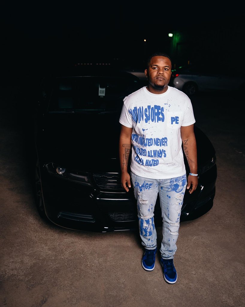playaessentials's tweet photo. BIG 4L ๐๐ต #FREESAVAGEMODE3
@bodacious_zb
Jeans and Shirt By @playaessentials https://t.co/KVcldYfKO4