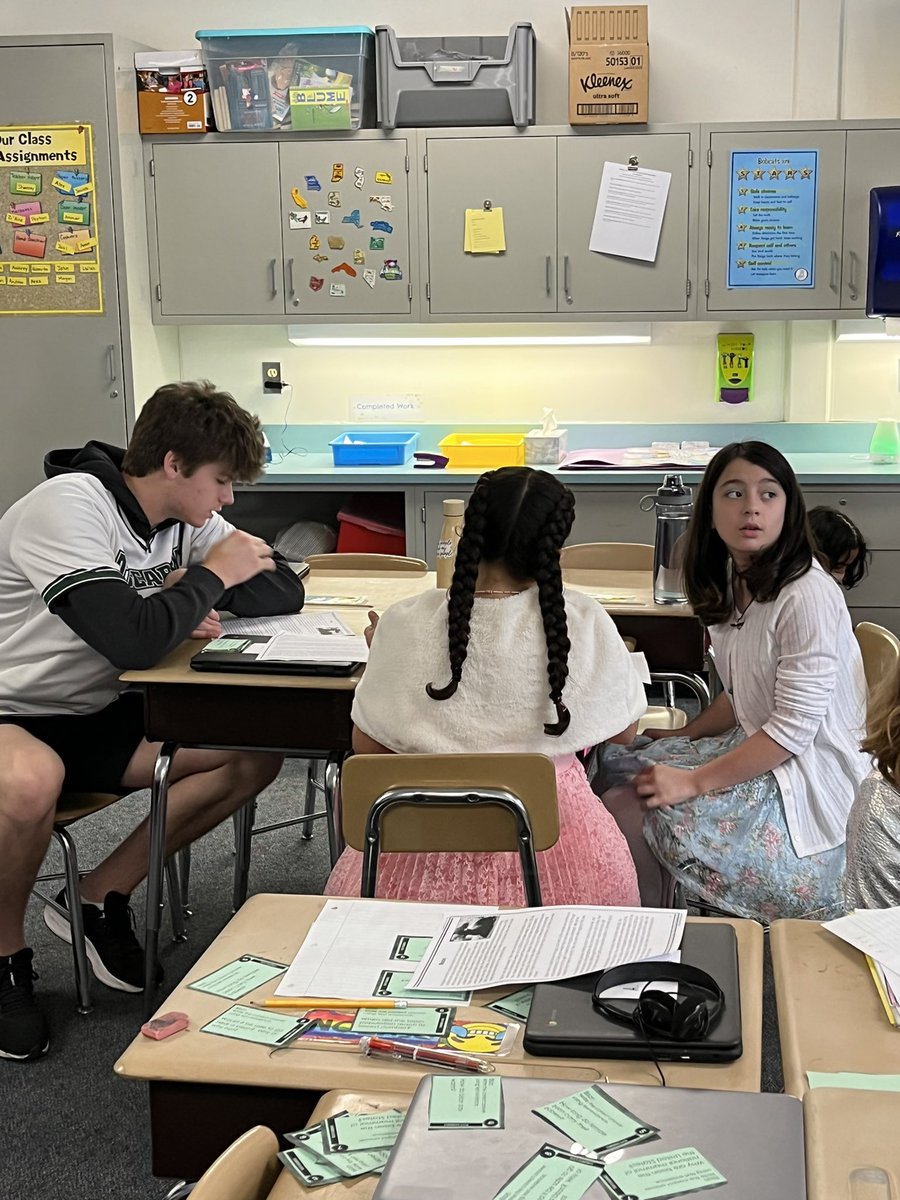 FcpsPease's tweet photo. We were so lucky to have these two helpers volunteer their time in our classroom today! We can’t wait until next week! @NikiDeSantoFCPS #allofus #beyou #bces5thgrade https://t.co/KMvu397kpD