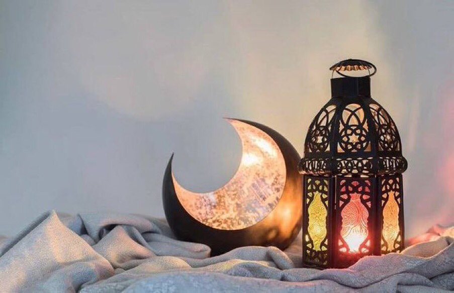 مبارك عليكم #شهر_رمضان_المبارك و تقبل الله اعمالكم 🌙✨🤲🏻💙