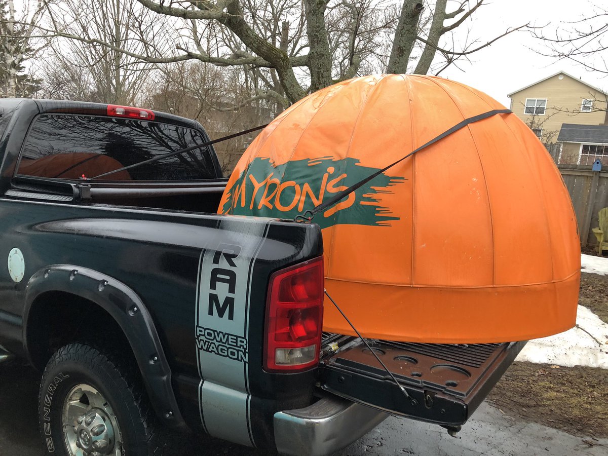 PineauRyan's tweet image. @BusinessEdge will be dj’ing in my garage Thursday nights once restrictions lift. #Myrons #ThrowbackThursday #AprilFoolnotFools