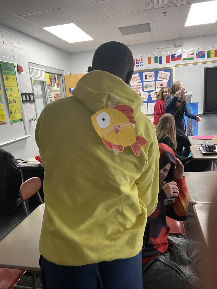 bsmredknights's tweet photo. Students in Ms. Hyde's French class celebrated Le Poisson d'Avril (April Fool's Day) with the French tradition of placing a paper fish on someone's back. โค๏ธ๐ซ๐ท
#BSMproud #AprilFoolsDay #LePoissondAvril #AprilFish #April https://t.co/zJ5Upqs0Xb