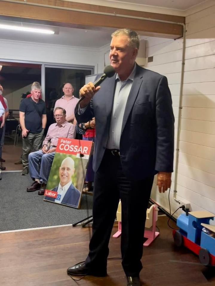 Peter_Cossar's tweet photo. Ryan Campaign Launch 2022! How good was it to be in a room with so many people as determined as I am to #TurnRyanRed. Thanks to @StevenJMiles, @MarkFurnerMP and @JontyBush #auspol #AusPol2022 #ryanvotes https://t.co/K8Vw5vfSNR