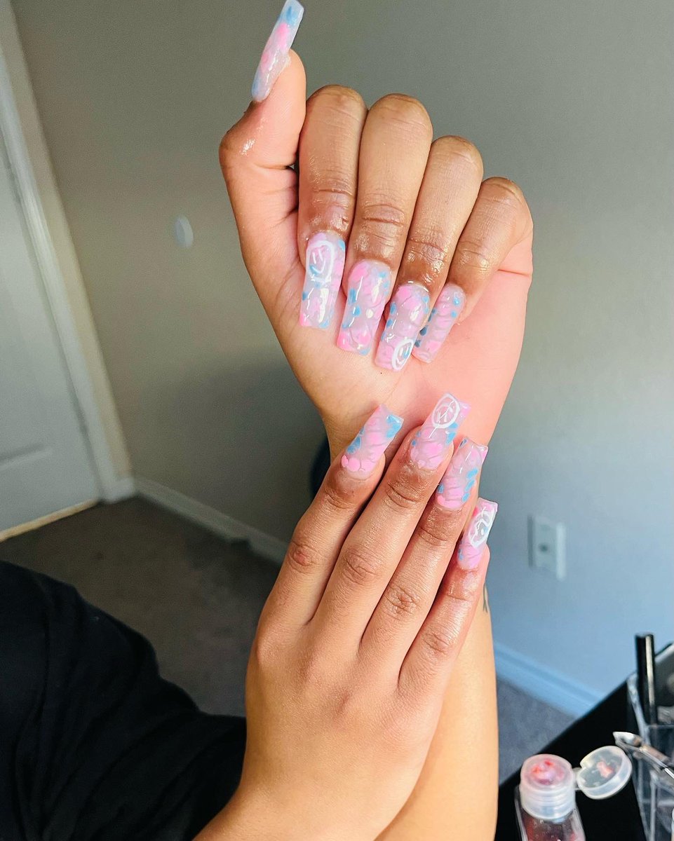 SlayedbyDaj's tweet photo. Too cute! Link in bio to book! Follow me on IG @SlayedbyDaj_ for more content! #SHSU #shsunailtech #shsu22 #shsu23 #shsu24 #shsu25 https://t.co/23zrSll5jb