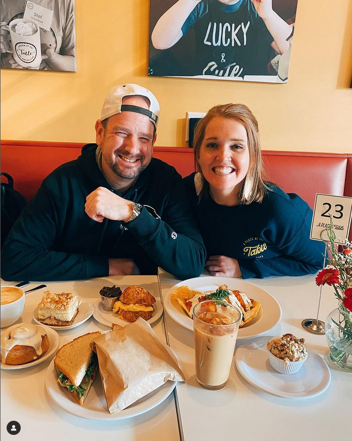 JohnnysPizzaNC's tweet photo. Supporting local businesses is what keeps local economies strong.
#Johnnyspizzanc #johnnyspizza #pizza #hungry #pizzatime #local #onthetable #raleigheats #caryeats #eatingforinsta #dailypizza #pizzalover #pizzaisbae #pizzagram #pizzaria https://t.co/ELOoOT1E2U