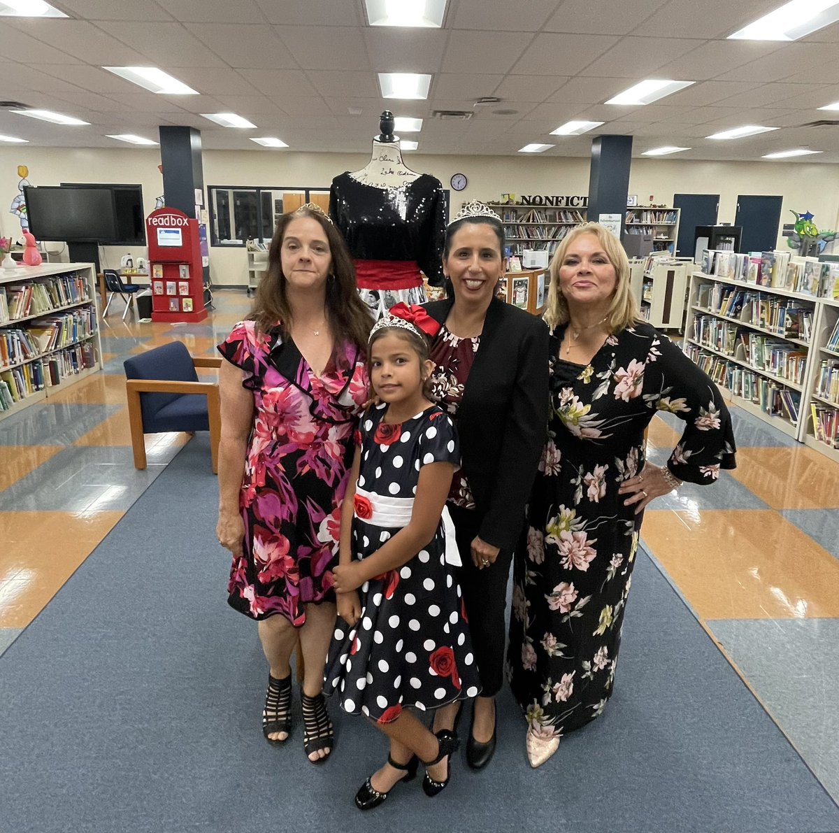 amycrithfield's tweet photo. Celebrating Coronation Day for Davis ES Tiara Club- meeting weekly in the Media Center. #empowering5thgradegirls #believeinyourself @HCPSDavisES @DavisESMedia @hubofschool @NadiaCombsFL https://t.co/zuh3ukPP5b
