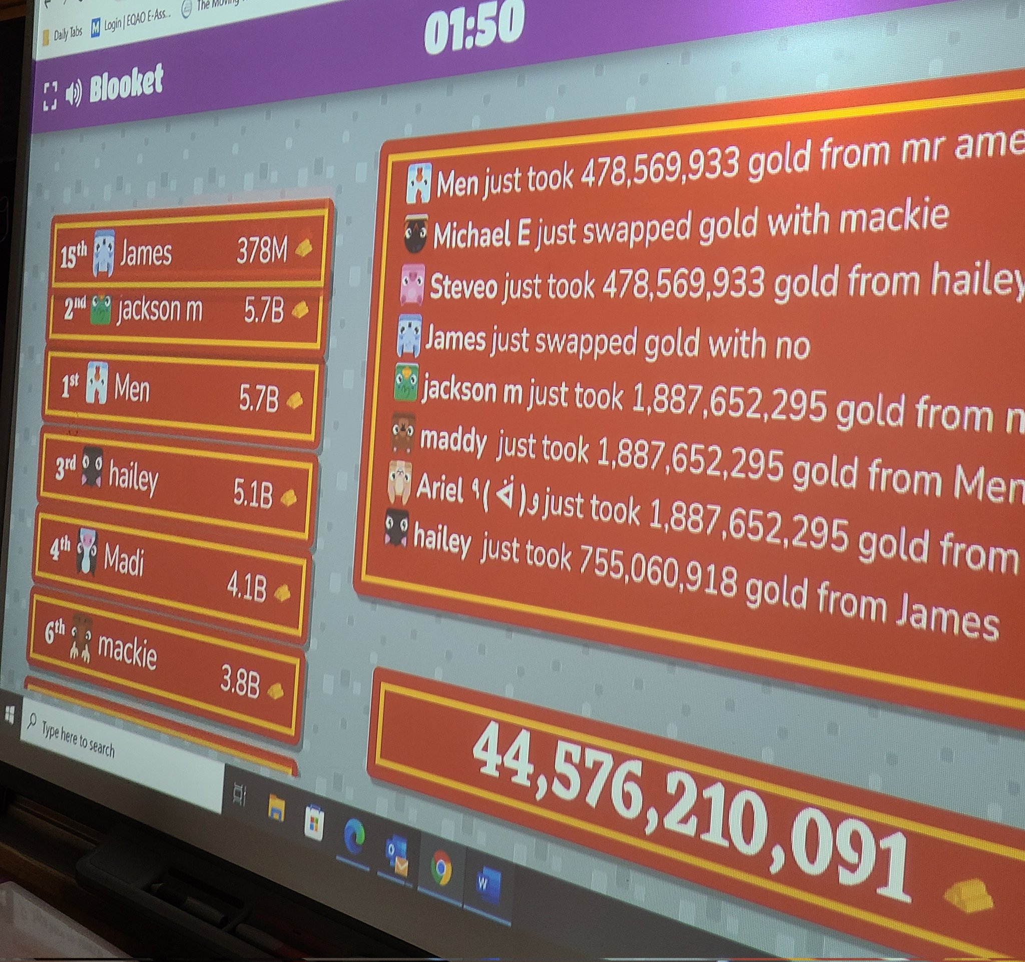 Lindsay Smithson on Twitter: "Do yourself a favour and play Blooket on Gold  Swap mode. Then sit back and watch your students' reactions. 😂  https://t.co/VxLHt7g6ux" / Twitter