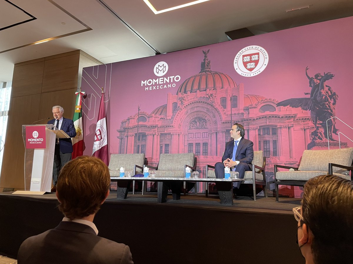 MarcoSanchezGue's tweet photo. Un éxito el inicio de la conferencia @Momento_Mex #MomentoMexicano2022 https://t.co/rYIv8VmkVk