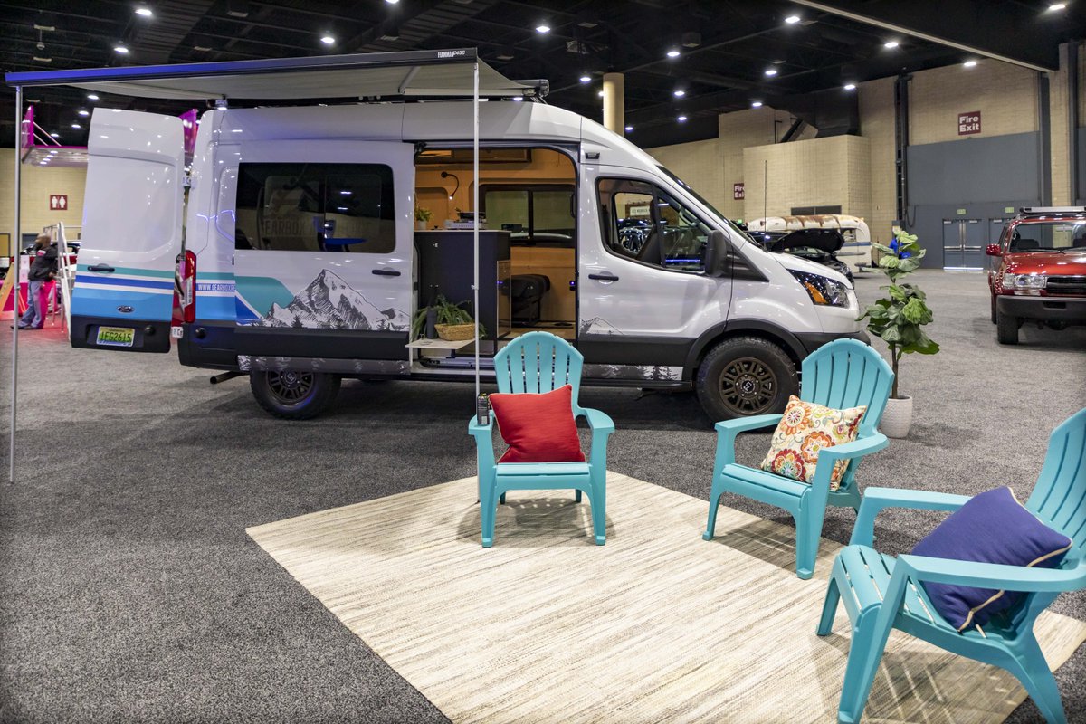 ALAutoShow's tweet photo. ⏳ You're running out of time to enter to win at the show! Come by the @BJCC East Exhibition Hall for a chance to win a free two-year lease on a vehicle from a participating Birmingham area dealer. Doors close at 9 PM tonight and reopen at 10 AM tomorrow! #AlabamaAutoShow https://t.co/78u3dqESRD