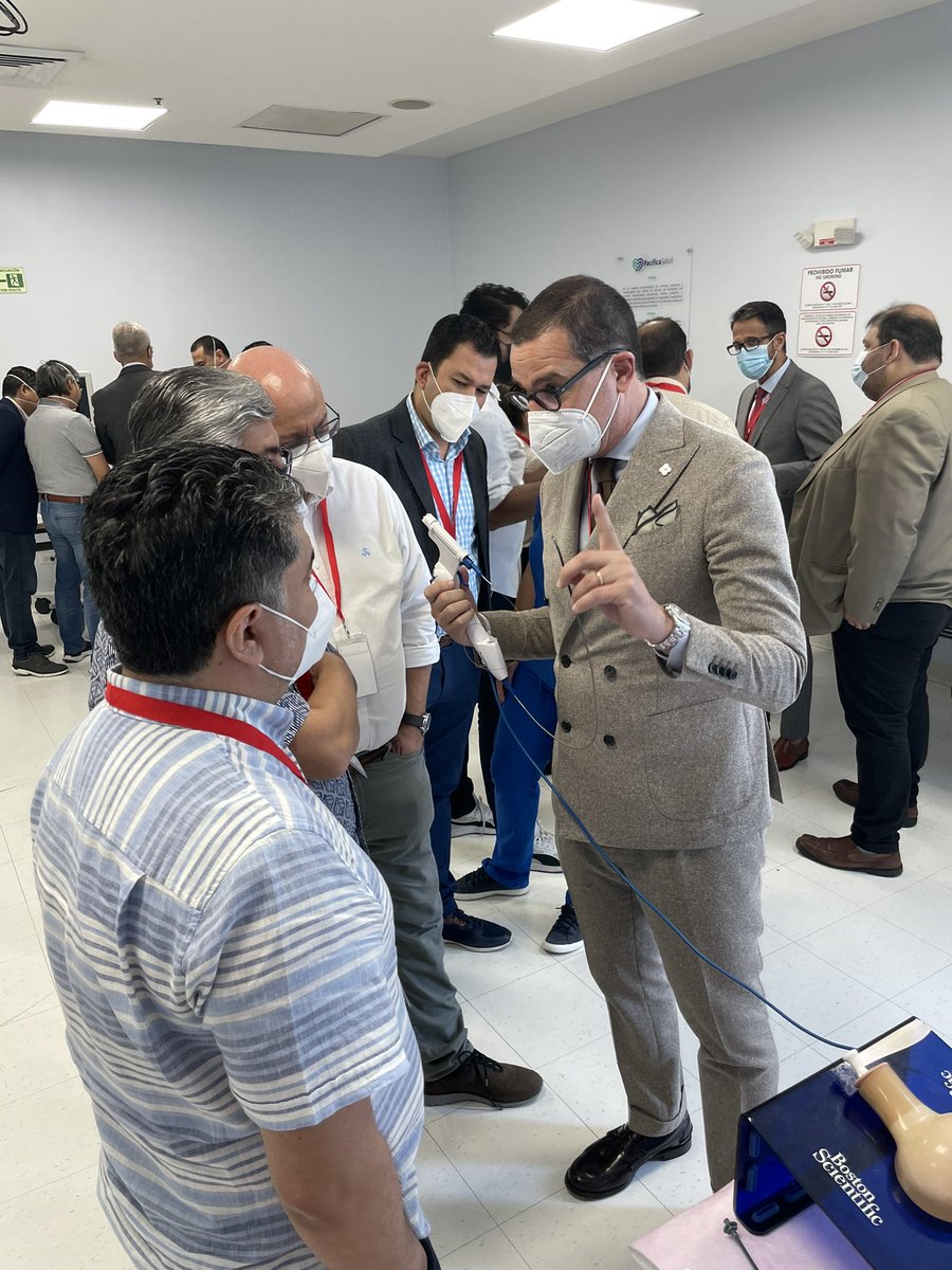 Vivimontagne's tweet photo. #AUCALIVE 
#WORKSHOP #UpdateonUrinaryStoneManagement 
@AmerUrological @Uroweb @INGRIDPERSCKY @PacificaSalud @MBaptistussi @MSGONZALEZURO @GuidoGiusti https://t.co/iNvyTOuFfC