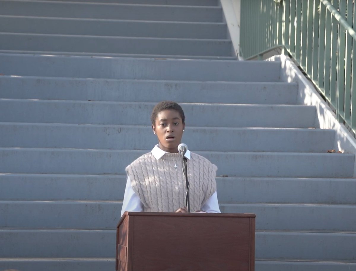 AMHS_CM's tweet image. Watch students Chidubem Nwosu and Rohan Tawade reflect how generosity to the larger community needs to be present to call Mitty our "Home." #amhsheartsonfire youtube.com/watch?v=bHcVY9…