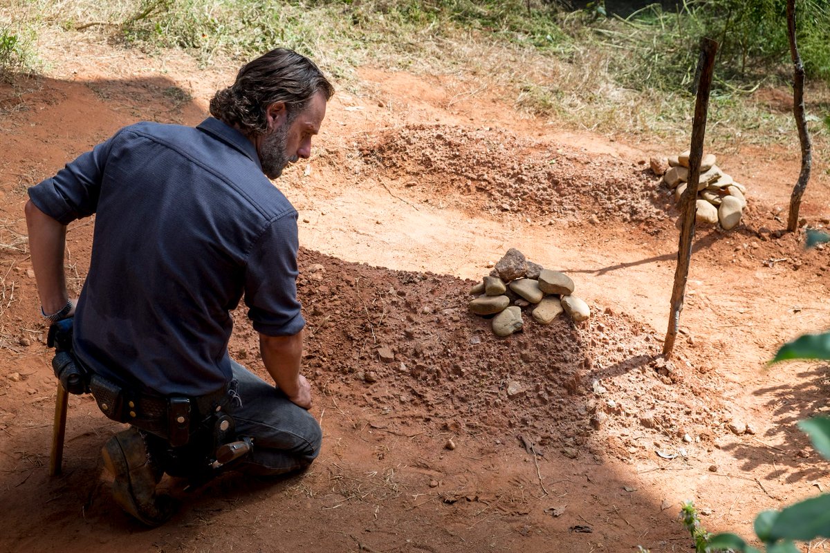 amelmallari's tweet photo. @chandlerriggs the cameo: https://t.co/cnuexIE7pr