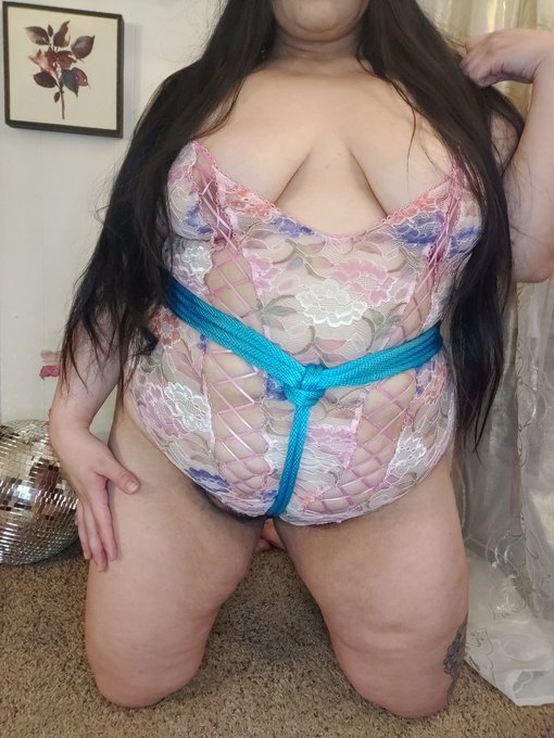 Been working on some special skills lately 😈 https://t.co/JxA1UKTuly