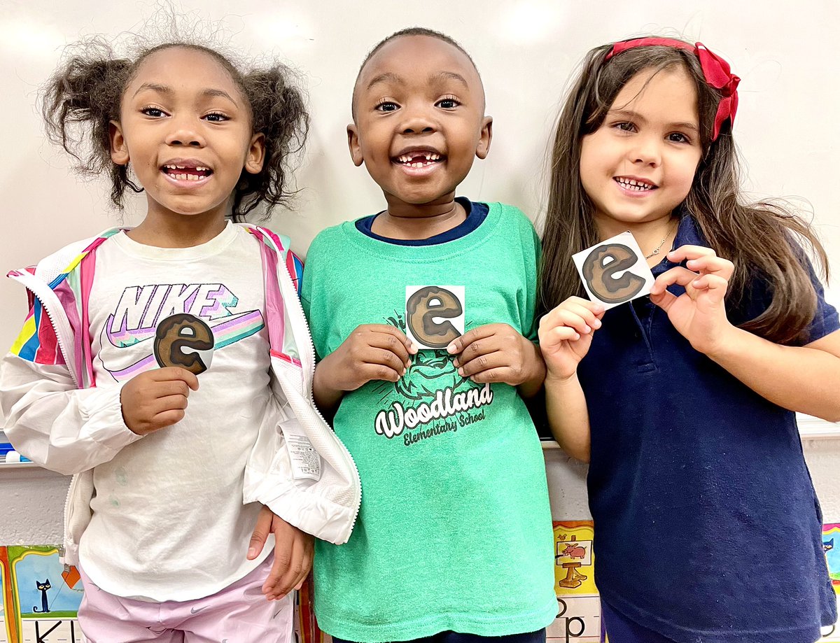 ekkiger's tweet photo. Our teacher said we’d get brownies after P.E. -April Fools- brown e’s! Now we’ll trick our parents! 😉 https://t.co/ZO4hONaqEY
