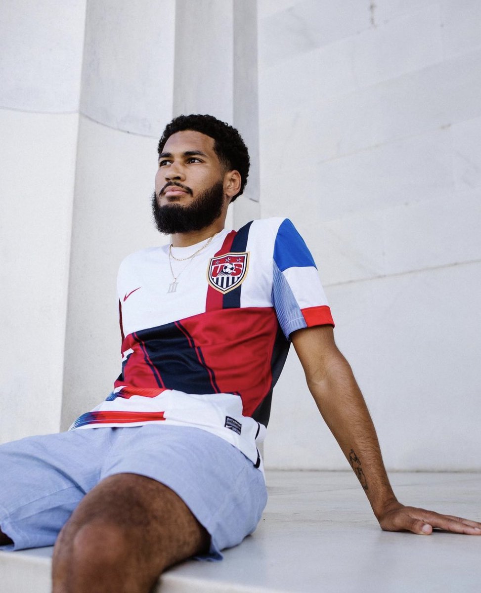 We want to make sure to highlight the #FashionFriday👕 features we interviewed in the past to show them love on our new account

Our kickoff to this series was Participation Trophy Studio, <a href="/PTrophyStudio/">Participation Trophy Studio</a>, which makes a variety of custom kits &amp; footy apparel

📸: @ChampionSlye