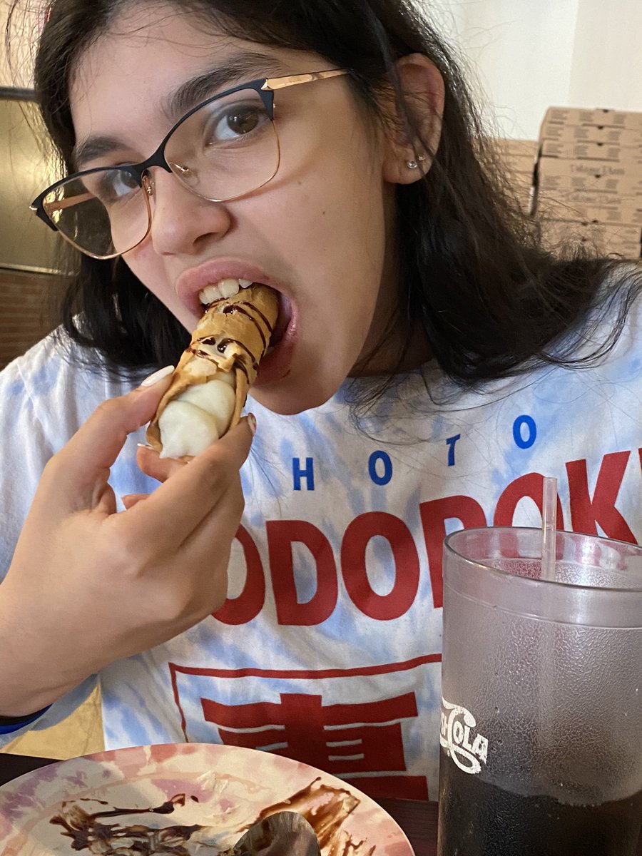 chef_carmine's tweet photo. Lunch with my daughter she has become my best friend love u Bella #love #daughter #dad #family #kids #familyfun #chef_carmine #chefcarmine #cheflife #beatfriend https://t.co/CIkUg1Y6BH
