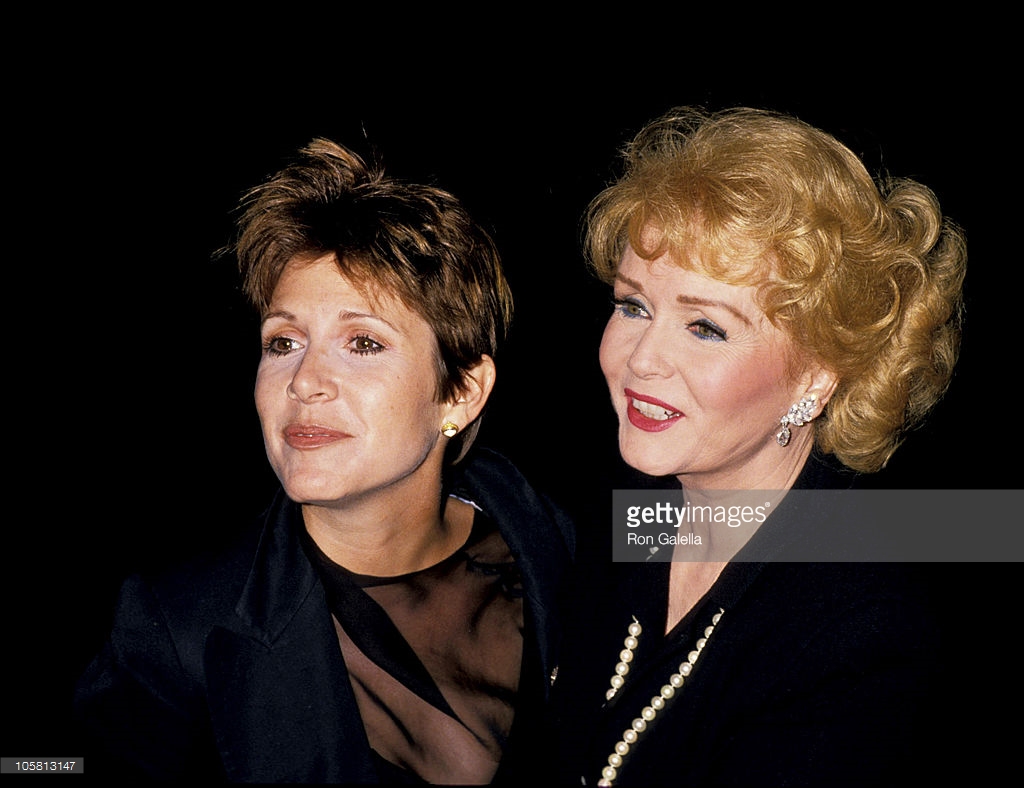 Love this picture... they almost look like sisters :) #MotherAndDaughter #DebbieReynolds #CarrieFisher