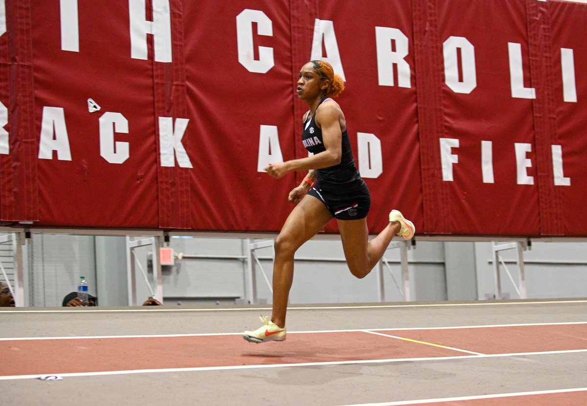 W 200 Meters | Jayla Jamison with a PR of 23.44 in the 200 meters to finish 11th. Tierra Frasier in 22nd with a time of 23.67. #Gamecocks 

11. Jayla Jamison – 23.44
22. Tierra Frasier – 23.67