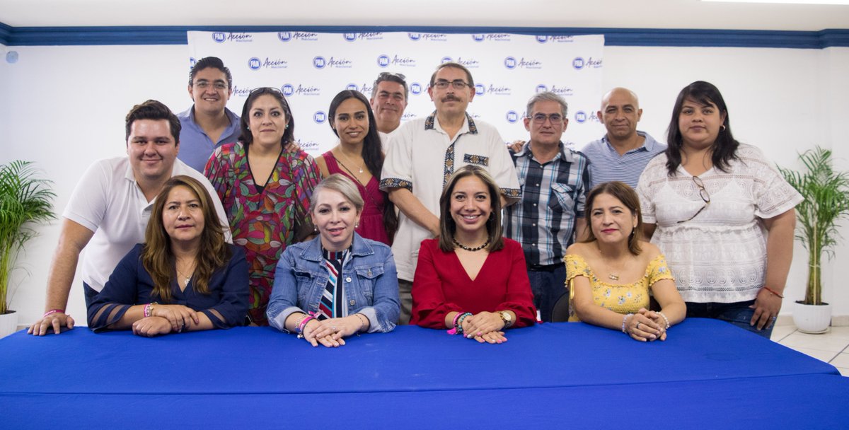 claudialunai's tweet image. Que gusto saludar a amigos y militantes de Pachuca, gracias por visitarnos en el Comité Directivo Estatal. ¡Es momento de avanzar! 

#PANHidalgo #AcciónNacional