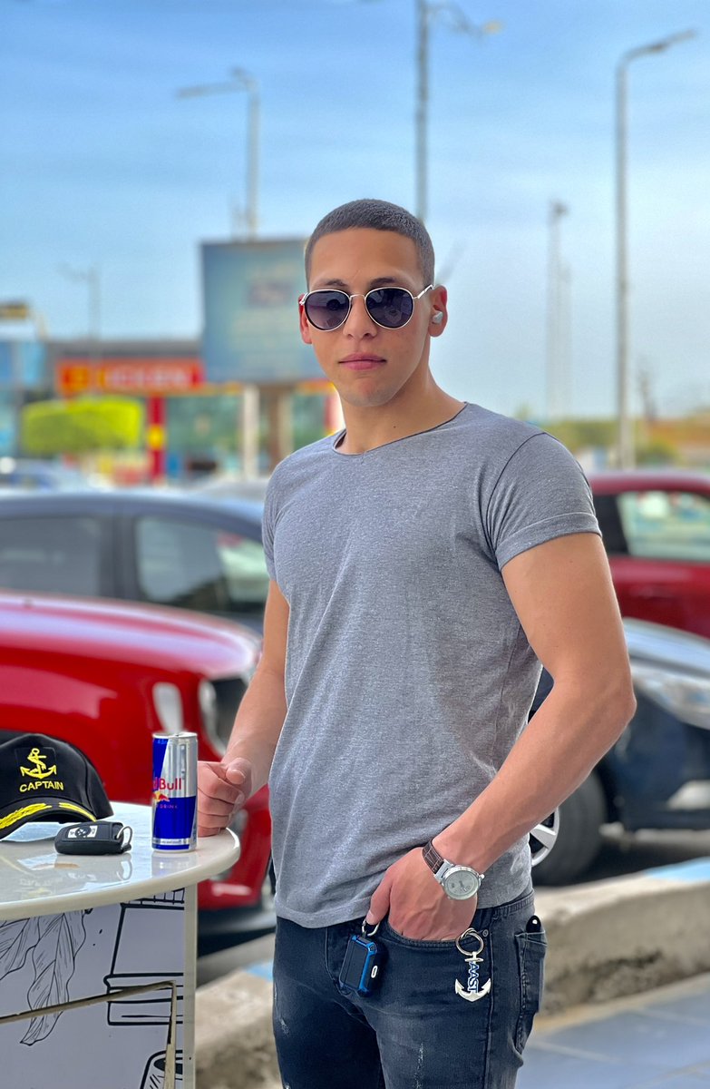 كل سنه و انتو طيبين 🌙💙✨