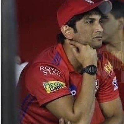NonaYousef_'s tweet photo. ( Memories April 2019 )
🥺😔💔❤️💎
My jaan @itsSSR spreading all smiles , happiness and love as he enjoyed some good moments during the match of #KXIPvsDC in Chandigarh 😍❤️
My baby is looking so cute and super dashing as always 🔥💓
Sushant A Humanitarian https://t.co/nCF5kry1Yi