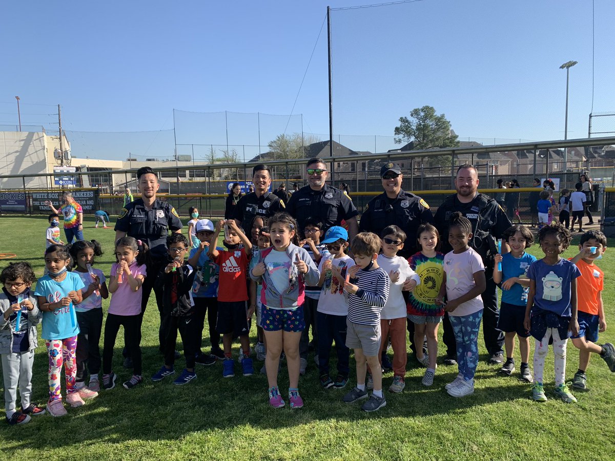 GHPAL_OFFICER_ZERMENO tweet media