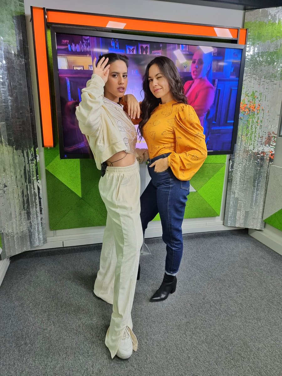 ¡Empoderadas!😍💕💫

Hoy recibimos la visita de <a href="/xunddy/">XUNDDY</a> 💕 en #AsiPega❤