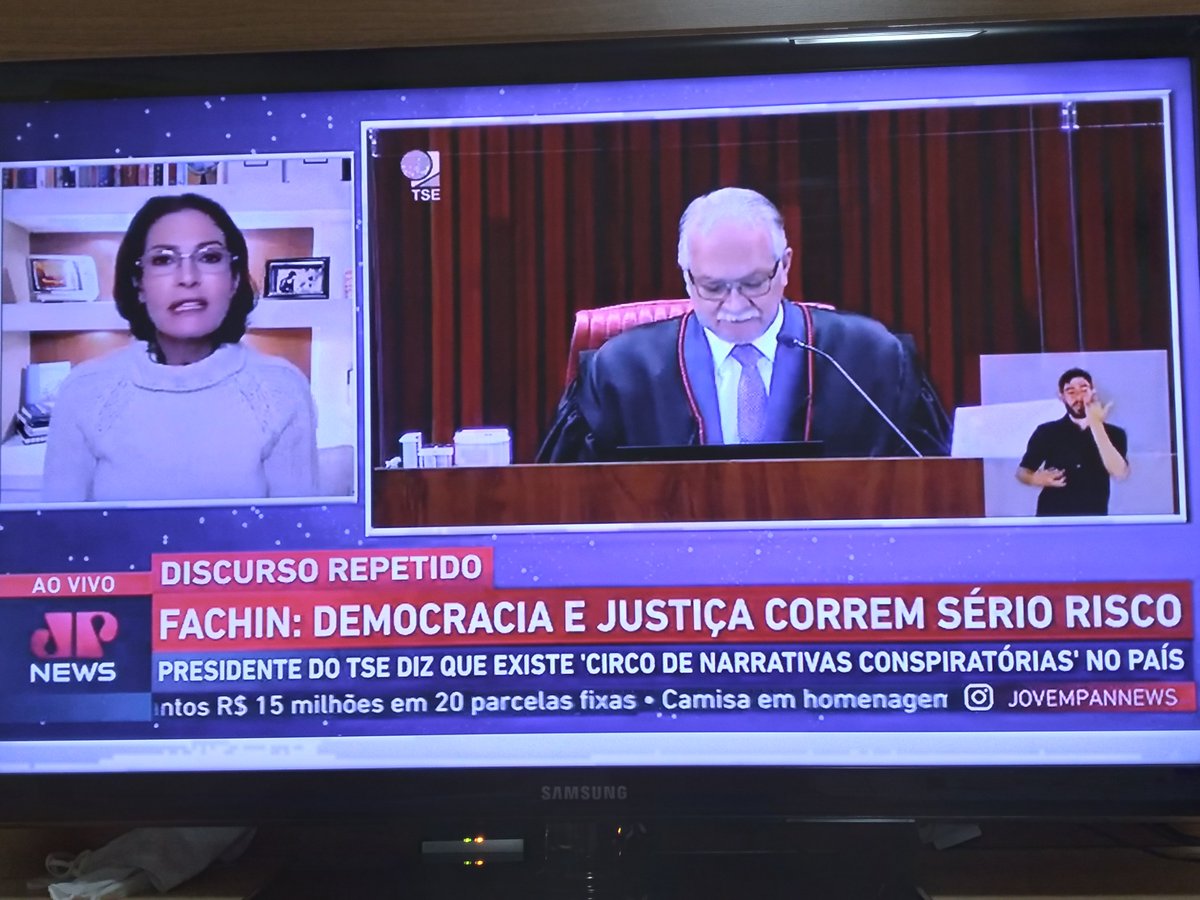 'Sério' NÃO ministro,  SERÍSSIMO e quem está pondo em risco a nossa DEMOCRACIA é o #STFVergonhaMundial e o  #CongressoCovarde
#SoDeusNaCausa e as Forças Armadas para 'mostrar' aos ministros às limitações do STF e q eles respeitem as demais instituições se querem ser respeitados!