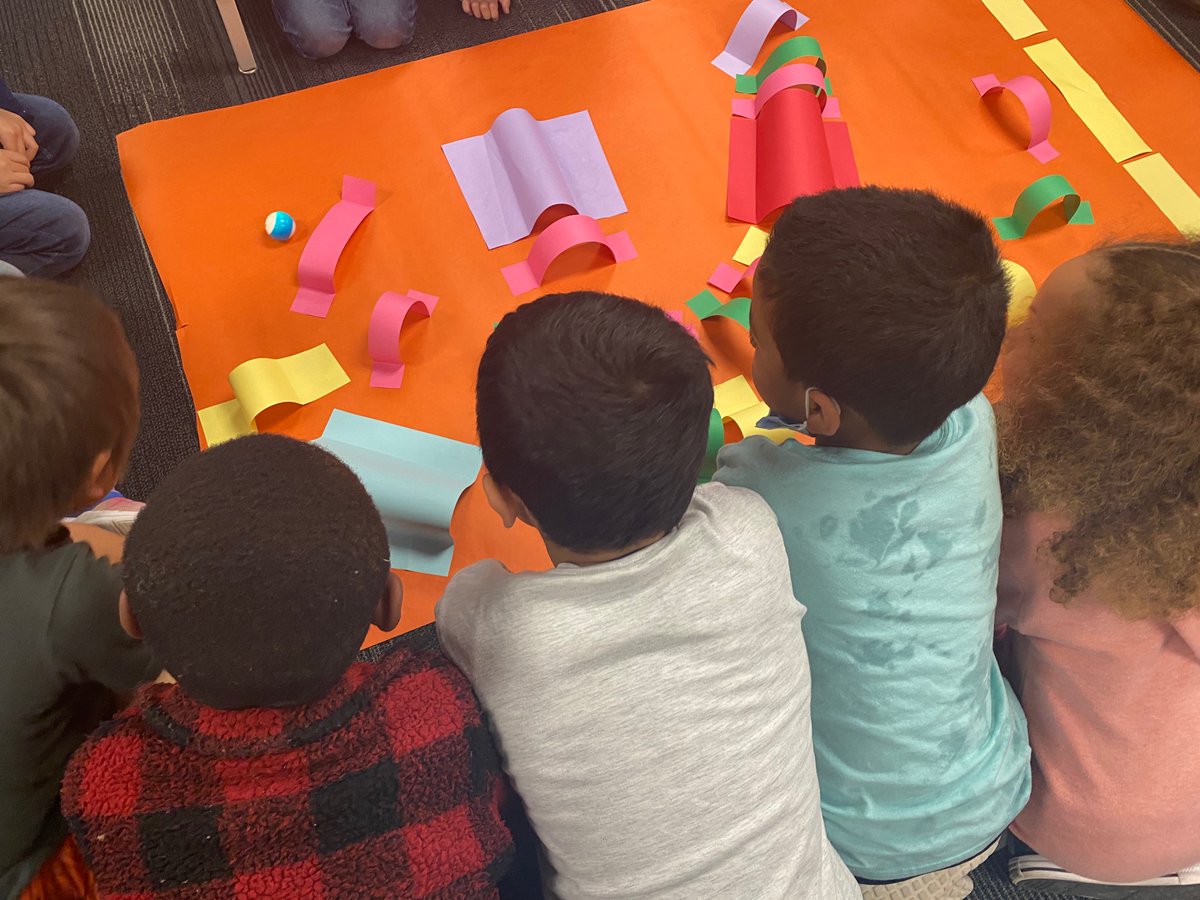 TLDalinger's tweet photo. @UCOLME school librarian candidates join kindergarten students at Lawton Public Schools in maker space fun with Spheros! Many thanks to super #edtech librarian @vperezy for hosting us! @UCOCEPS @UCOBronchos @ucostlr https://t.co/w5Nfk9OT4b