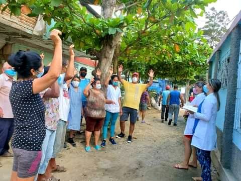 Discusión del análisis de la situación de salud del consultorio #5 Policlínico 28 de Septiembre ubicado en el Área de Salud en Vázquez, con el grupo trabajo comunitario.
#Cuba  #LasTunas #VamosConTodoLasTunas
<a href="/DiazCanelB/">Miguel Díaz-Canel Bermúdez</a>
<a href="/Japortalmiranda/">José Angel Portal Miranda</a>
@ReneGallego3
@dpslastunas
@VivianaDps